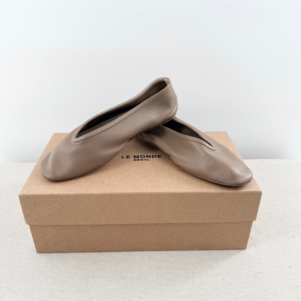 Le Monde Beryl Luna V-Cut Slip On Slipper Flat Taupe Leather Women's Size US 7 - Picture 3 of 10